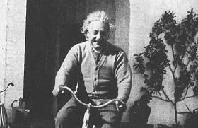 Альберт эйнштейн никогда не носил носков